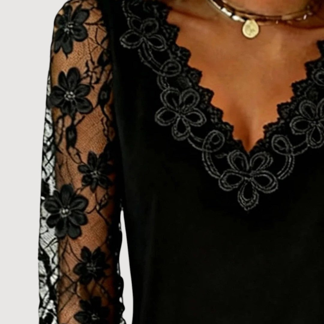 LYNETTE – ELEGANT LACE TOP