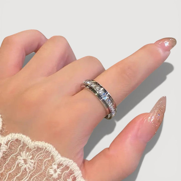 KATH – ELEGANT SPINNER RING