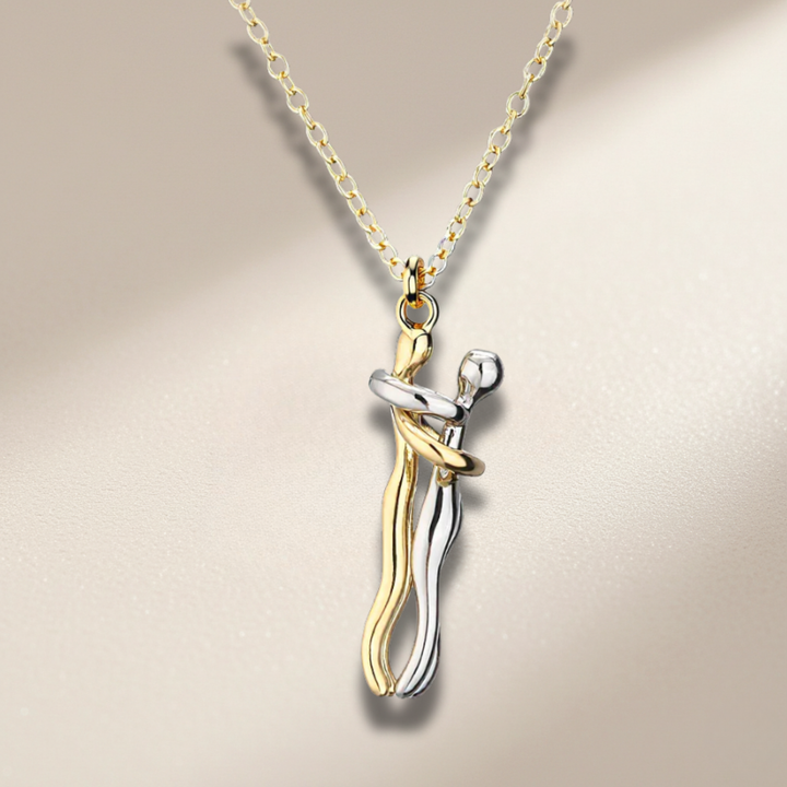 JANAE – EMBRACE NECKLACE